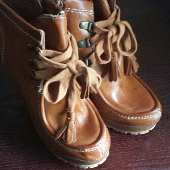 MIA Booties Brown Lace Up Size 6.5 - Picture 2 of 8